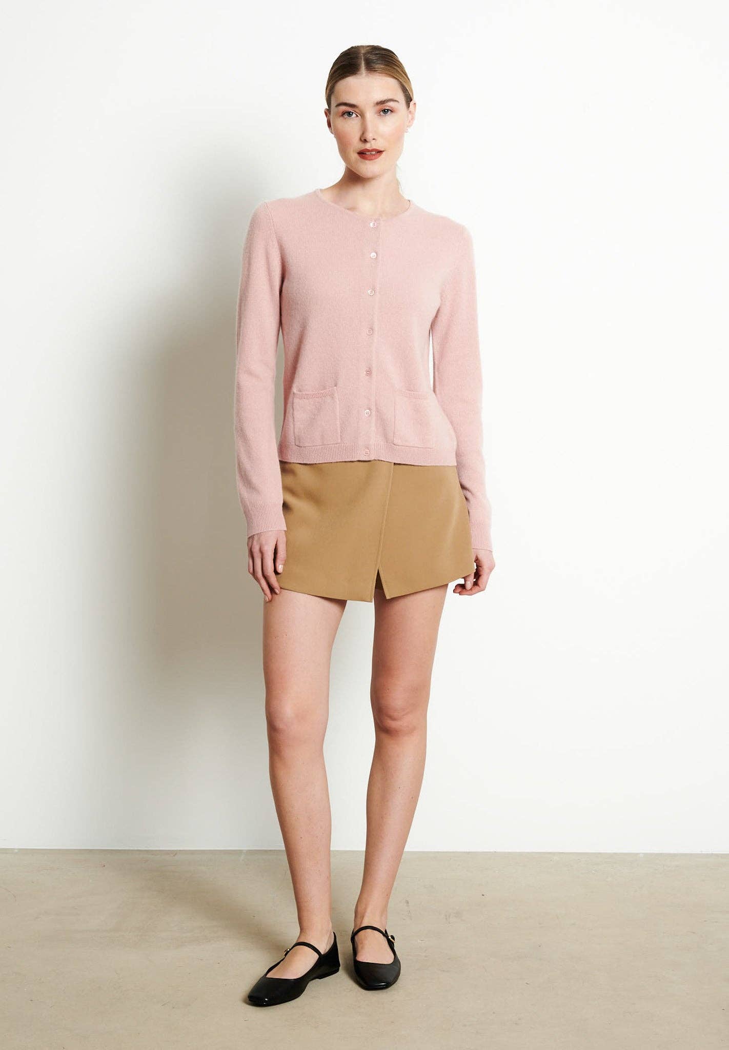 powdery pink Round neck cashmere cardigan LILLY 4B for wholesale on Faire1