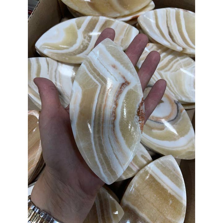 Casablanca Exports - Wholesale Decorative Plate/Dish/Bowl - Oval “eye” Banded Onyx Bowl3