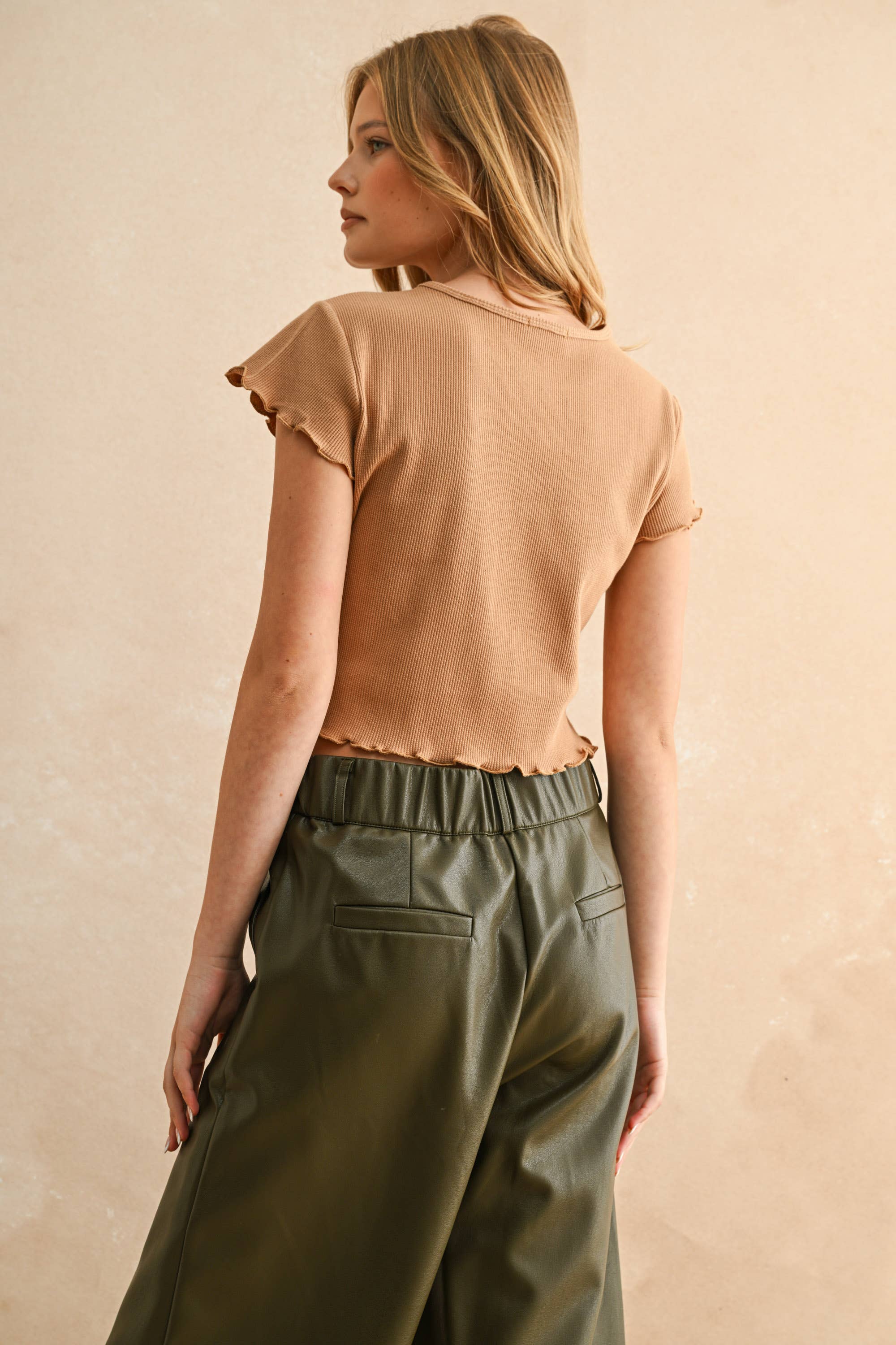 MIOU MUSE - Wholesale Blouse - Women's - T4866   MINI WAFFLE FABRIC SHORT SLEEVE TOP2