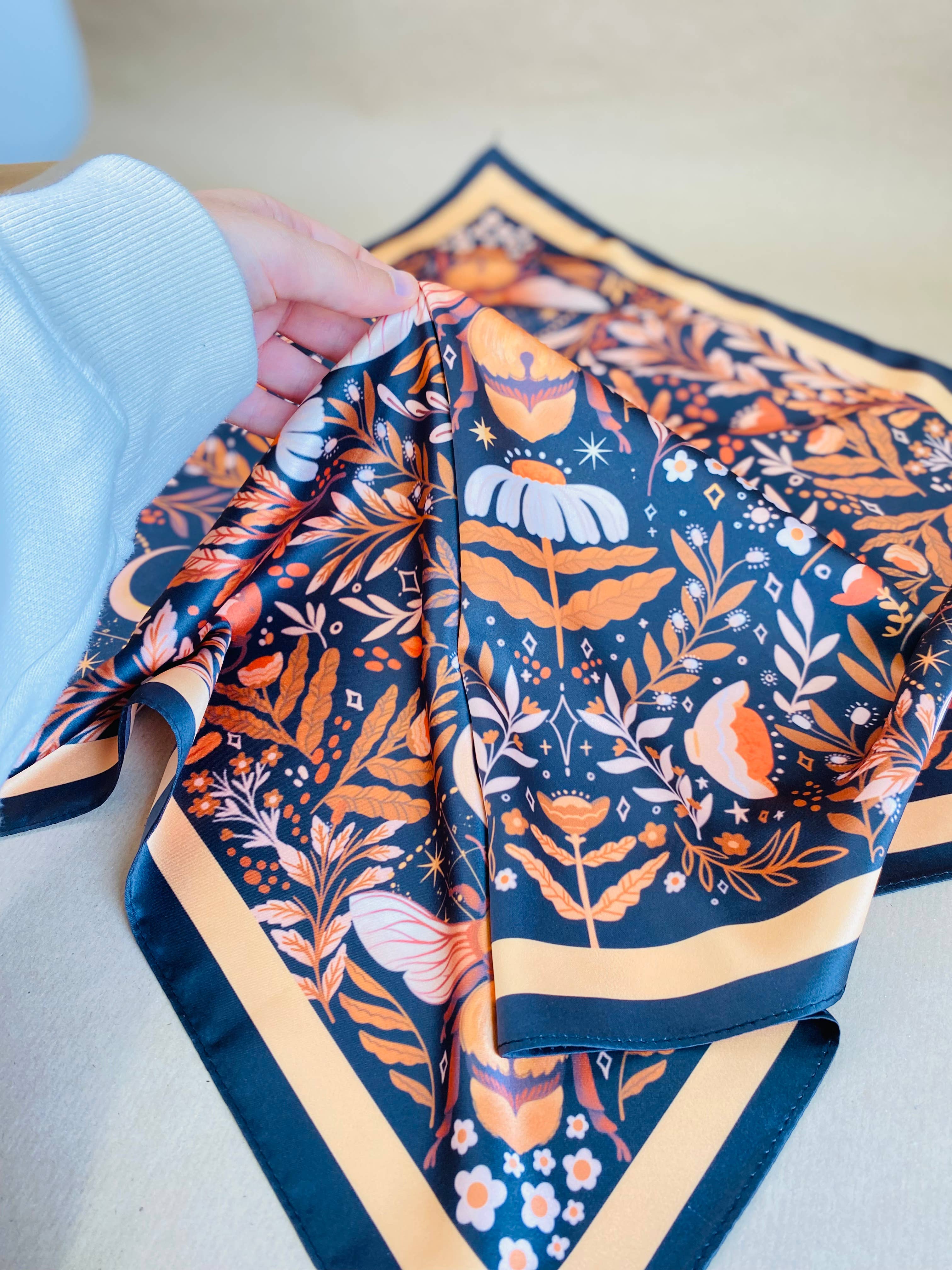 Split Moon Studios - Wholesale Scarf - Women's - Queen Bee Motive Scarf3