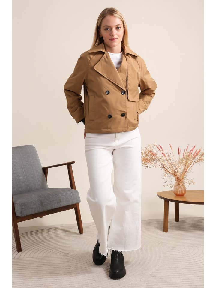 Attrait Paris – wholesale Trench coat – Women’s – Waterproof short trench coat with padding and cuff4