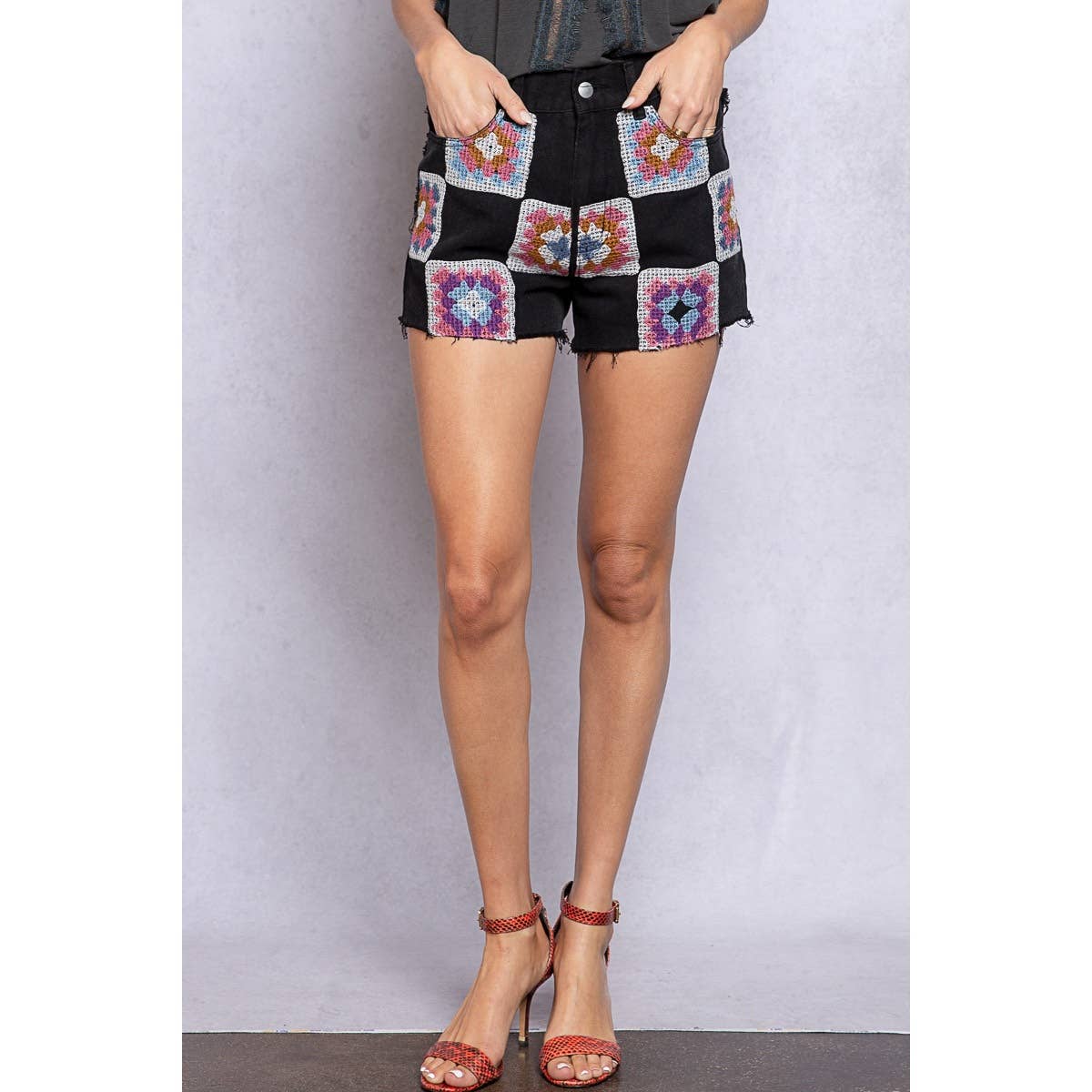 Pol Clothing - Wholesale Shorts - Women's - Floral Patch Print Short SALE2