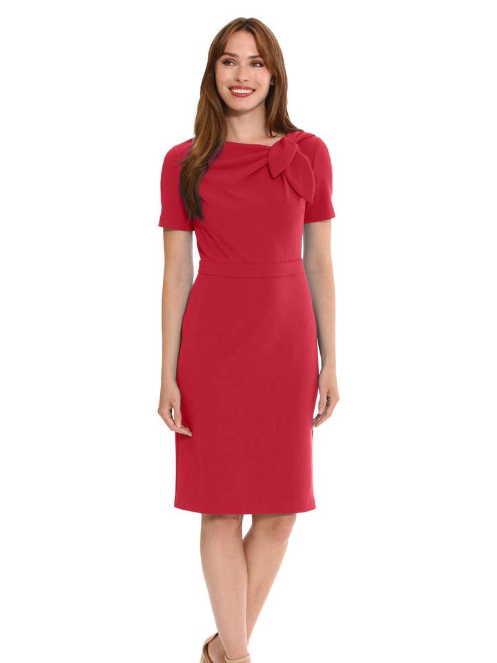 ROBE FOURREAU À NOUER SUR LE CÔTÉ pour la vente par Maggy London Group