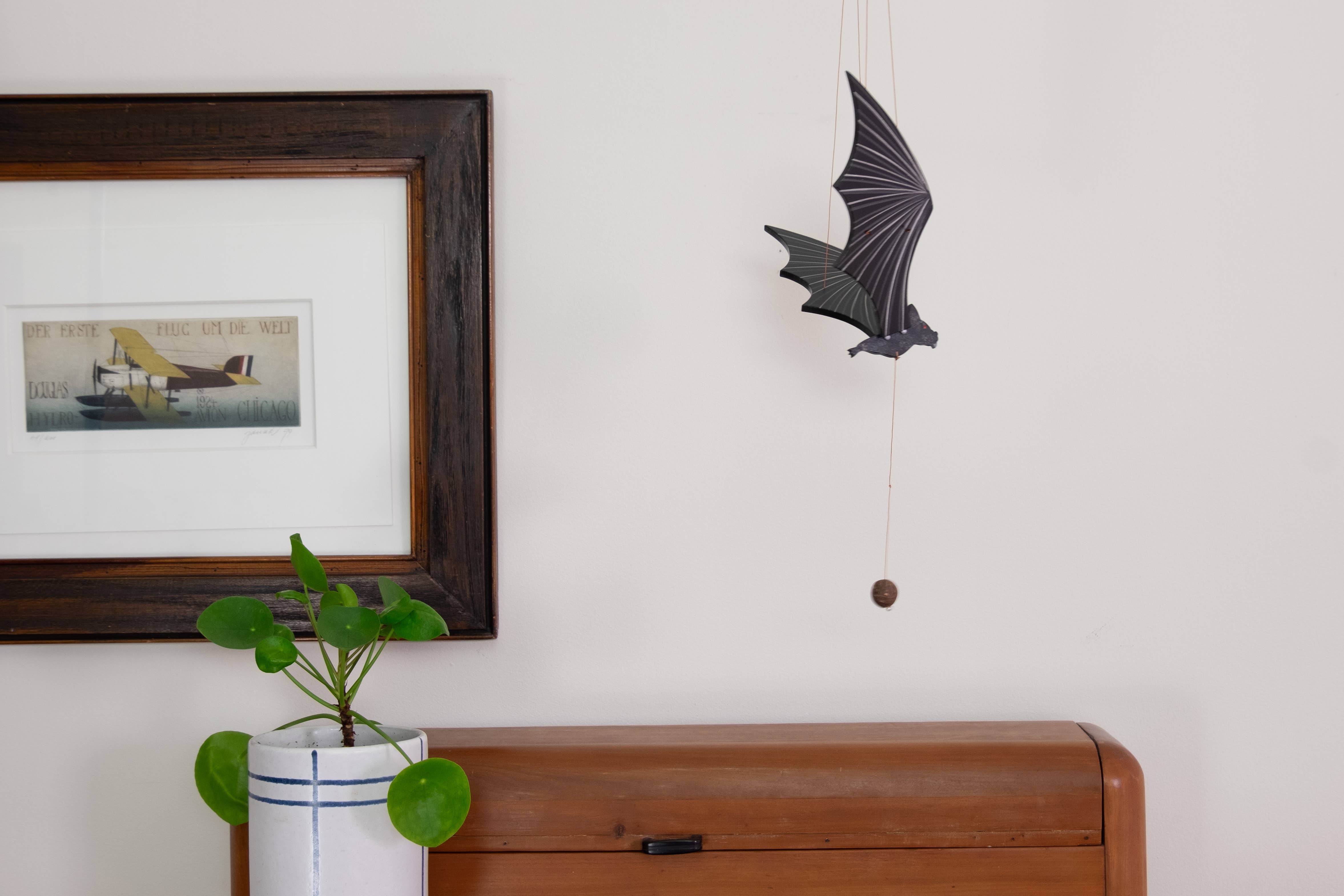 Tulia's Artisan Gallery - Vente Mobiles - Batte Flying Mobile2