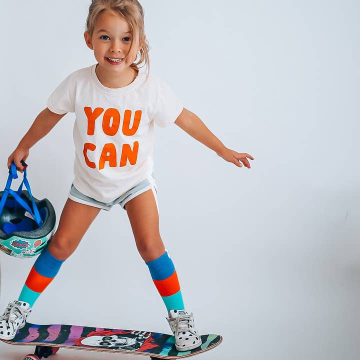 VOUS POUVEZ en orange vif | T-shirt Enfant pour la vente par Minimalist Folk Co.