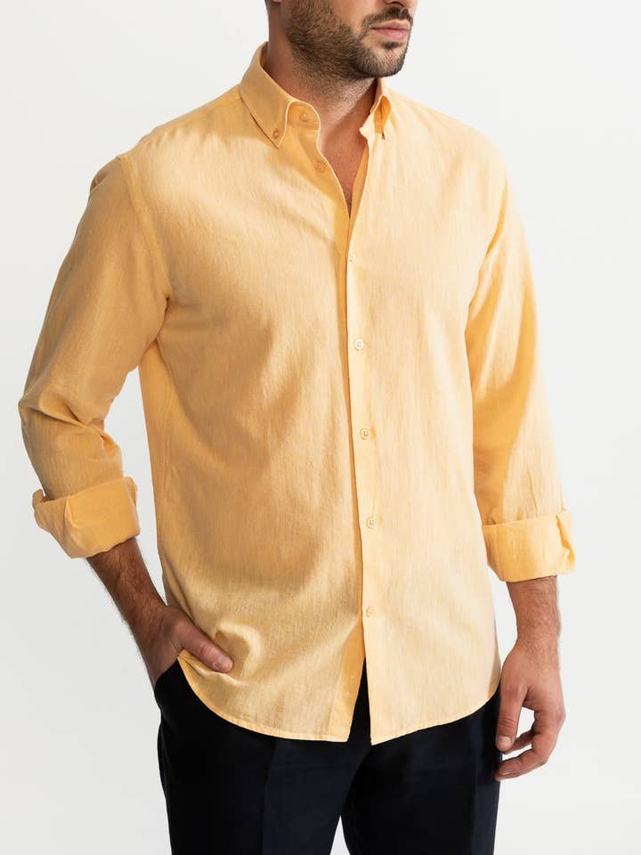 "Linneskjortan 'Godeanu' - Gul" för wholesale av De IONESCU