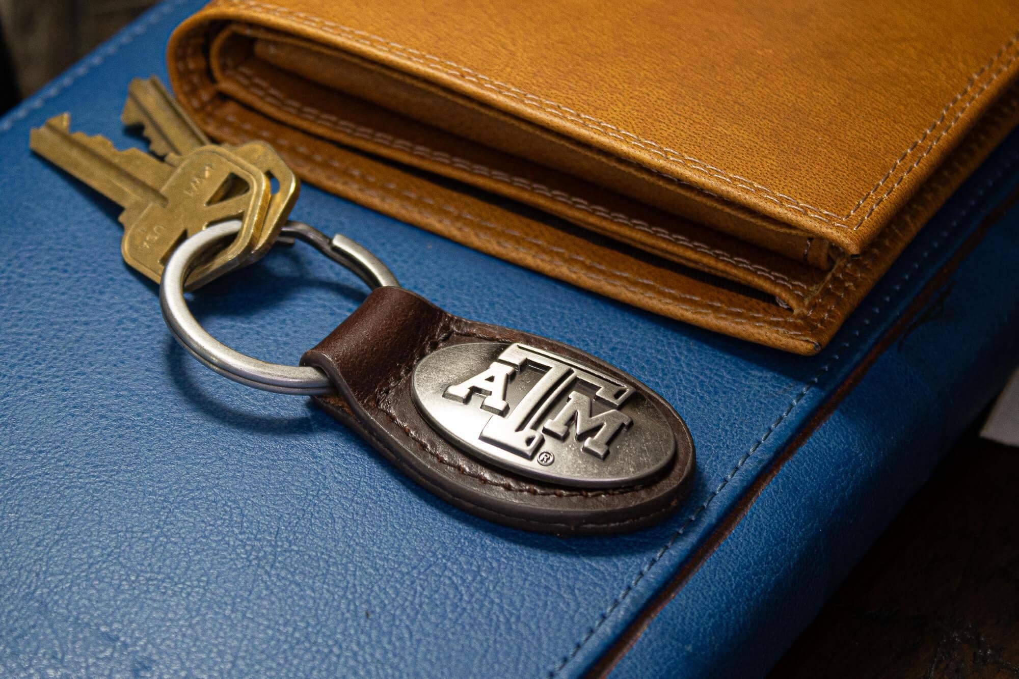 Zep-Pro - Wholesale Keychain - Unisex - Texas A&M Aggies Oval Leather Key Fob.2