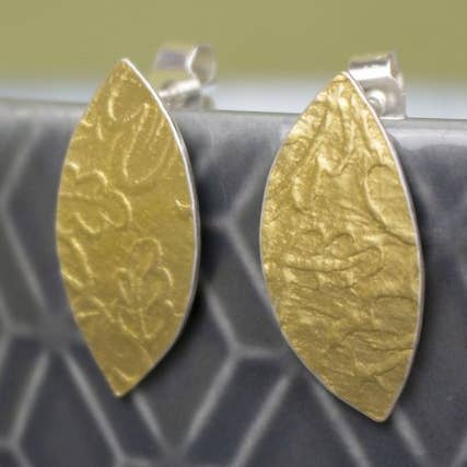 Joanne Tinley Jewellery - Wholesale Dangle Earrings - Golden Oak Petal Stud Earrings0