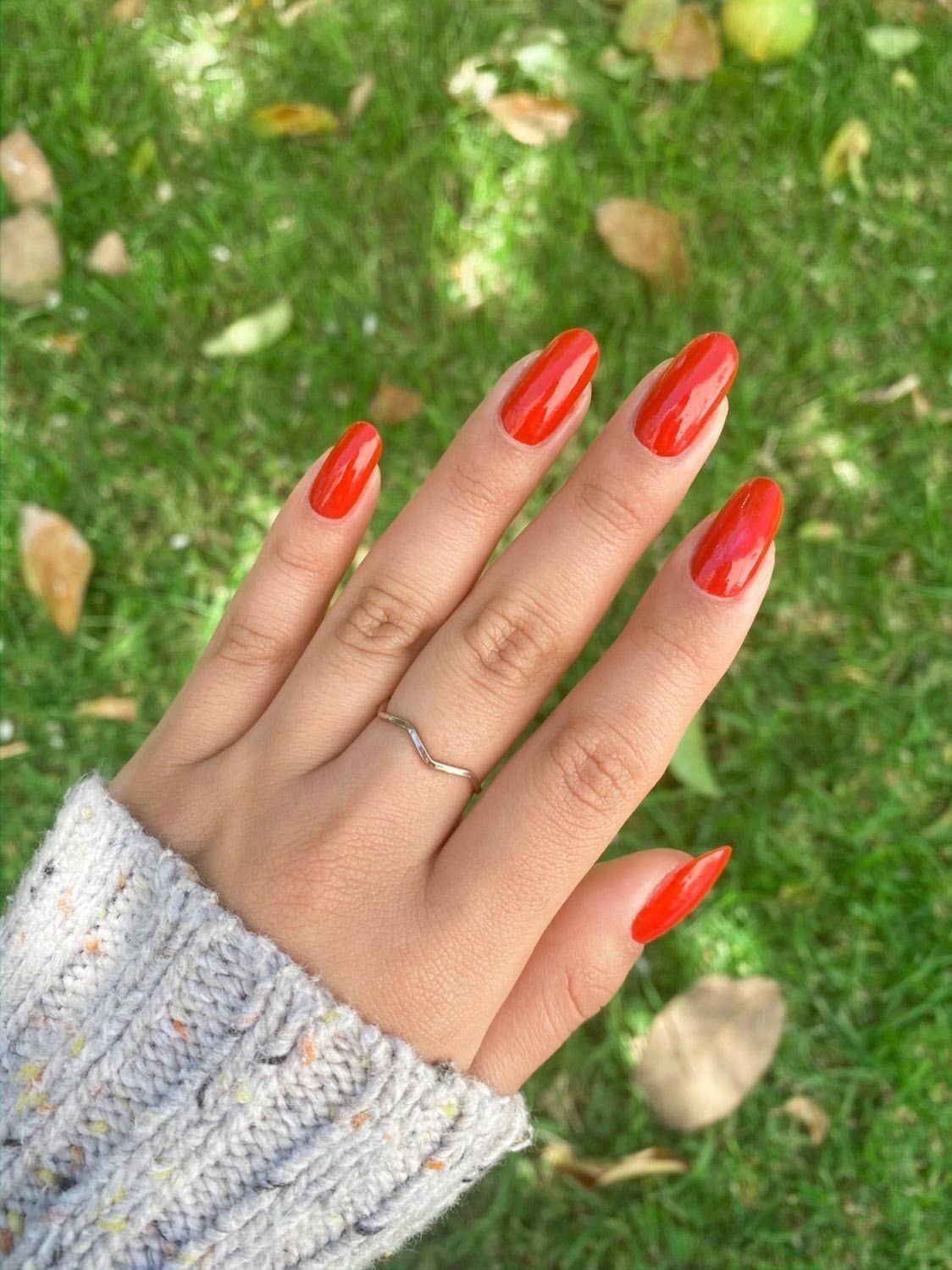 VIAI Beauty - Wholesale Nail polish - Red Beach Halal Nail Polish Breathable 10ML1