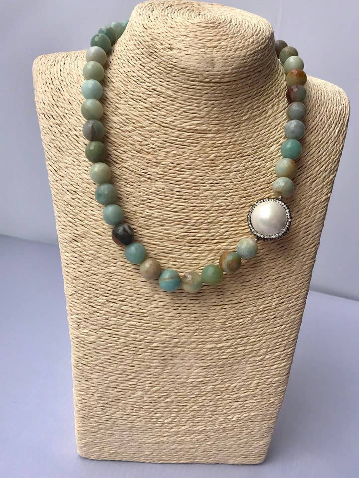 Amazonit Halskette - Kostenloser Versand - Handgemachte Halskette - Frau Halskette - Brauthalskette - Edelstein Halskette - Muschel Perle Anhänger für den Großhandel von Diana Wingert Jewelry