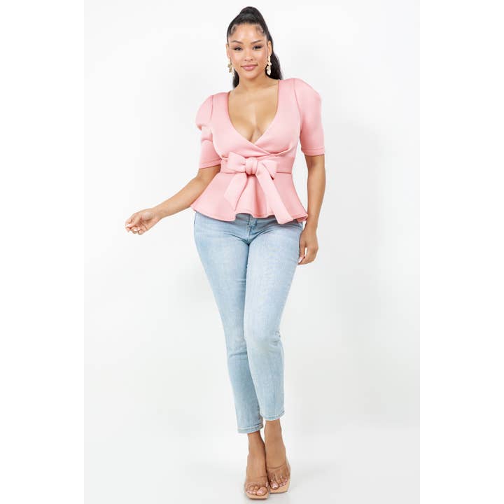 TOP PEPLUM CON MANGAS ABULLONADAS VALENCIA para venta al por mayor de CEFIAN FASHION