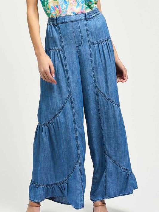 Pantalon large à étages en chambray pour la vente par Current Air