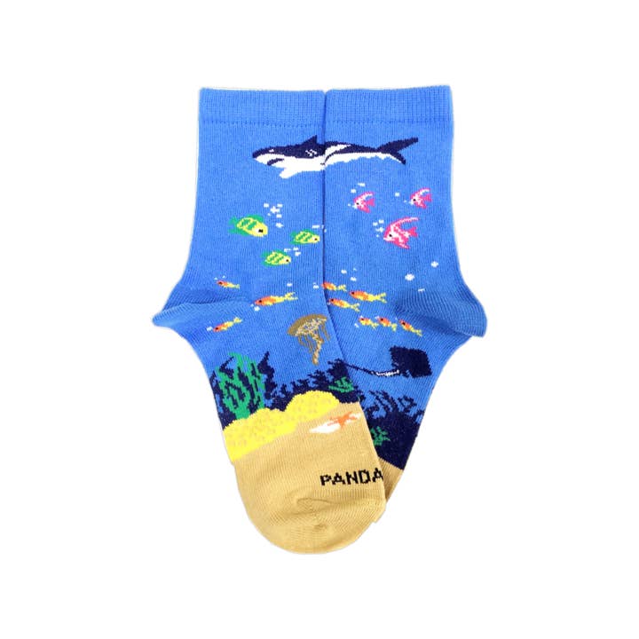 Calzini Shark in the Ocean (3-7 anni) per la vendita all'ingrosso da parte di Sock Panda