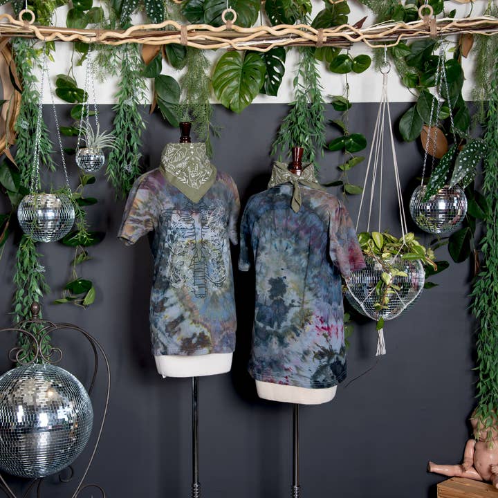 Variegate Design - Vendita all'ingrosso Maglietta serigrafata - Donna - T-shirt Ice Dyed | I fiori cresceranno3