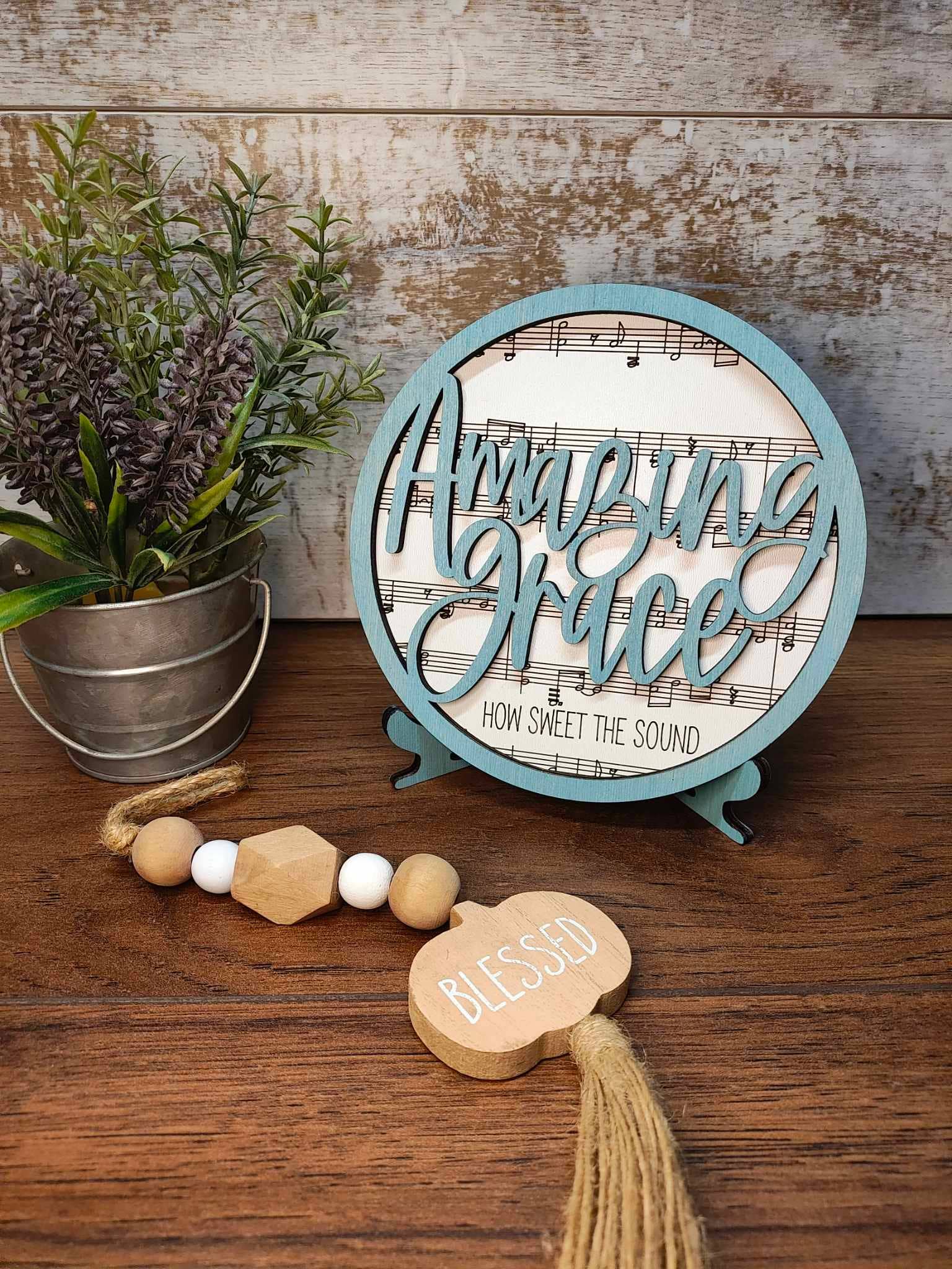 Heartland Decor - Wholesale Sign - Lyric Round Signs with stand, 15 songs to choose from16