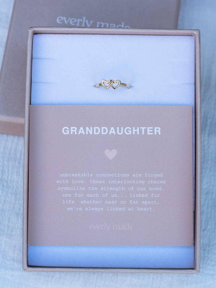 Linked Hearts Ring • Nieta para venta al por mayor de Everly Made