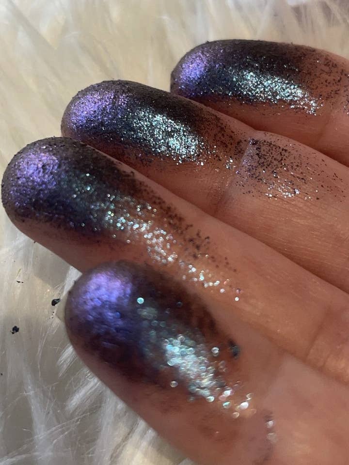 NACHGLÜHEN für den Großhandel von Magical Makeup