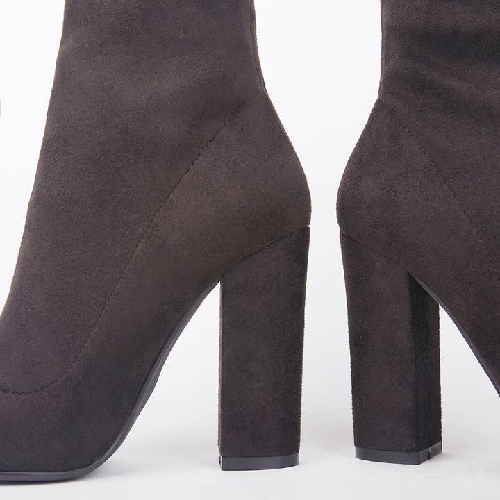 Shuzee – wholesale Booties – Women's – Alicia Black Pointed Block Heel Ankle Boots In Suede1