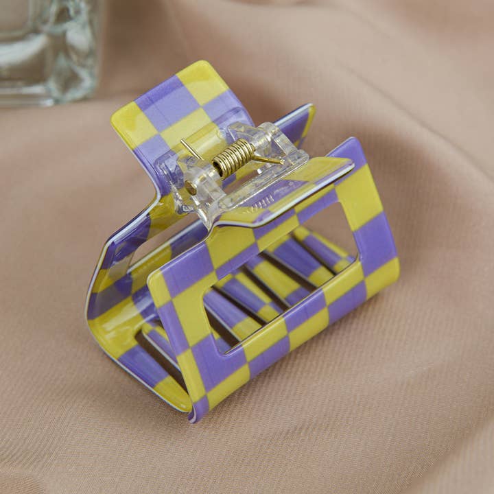 TheDivaSoap – wholesale Hårklämma - Dam – Medium hårklämma i acetat med schackbrädmönster9