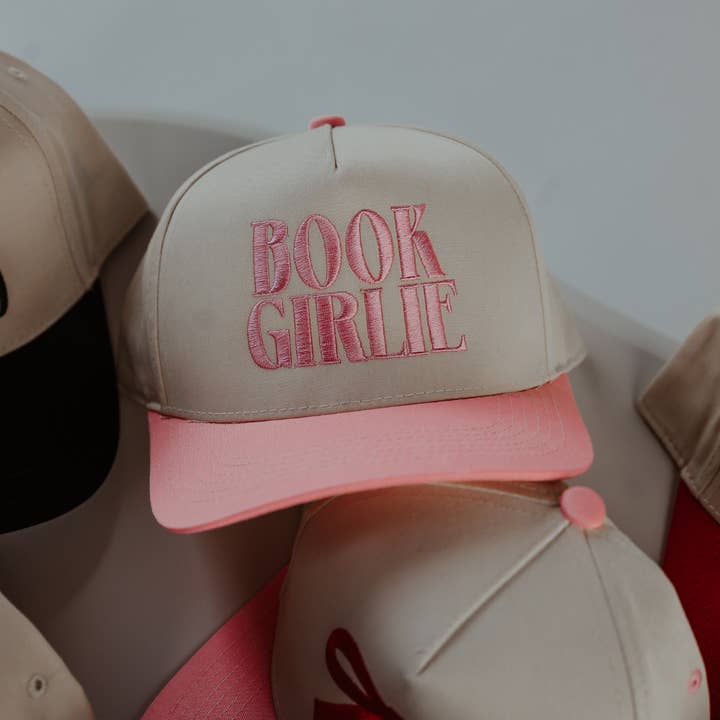 Casquette Trucker Vintage Brodée Girlie pour la vente par The Babe Co.