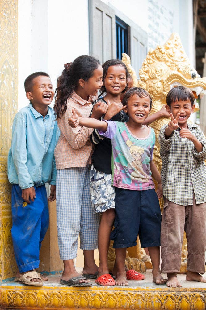 Moxie Collective (formerly Atonement Design) - Wholesale Choker/Collar - Iridescent Quartz Heart Choker8