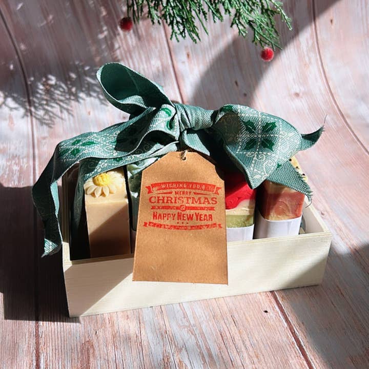 LaVic Organics - Wholesale Bar Soap - Wood crate + 3 soap + soap saver