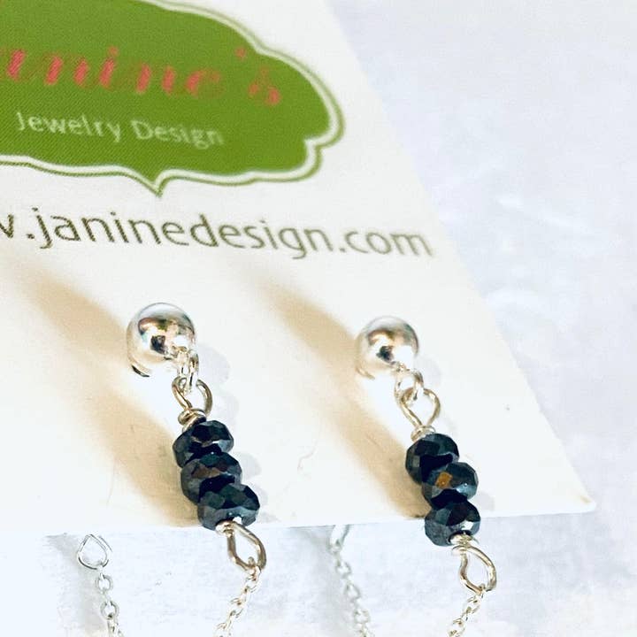 Boucles d'oreilles en chaîne en hématite-pierres précieuses en hématite pour la vente par Janine’s Jewelry Design