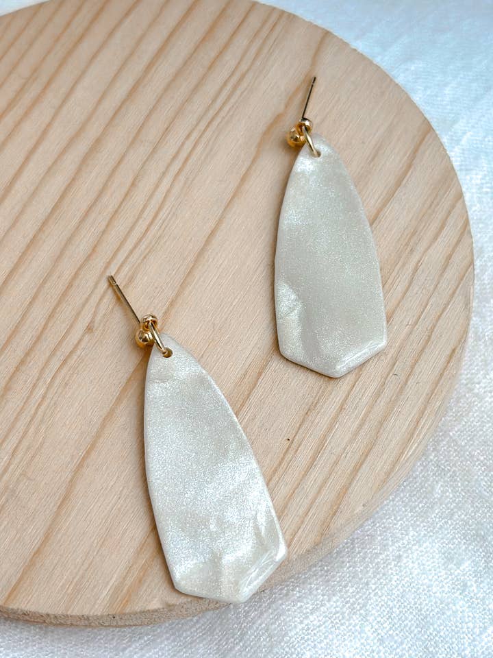 Brittany Earrings (pearl) for wholesale by AnnaBanana