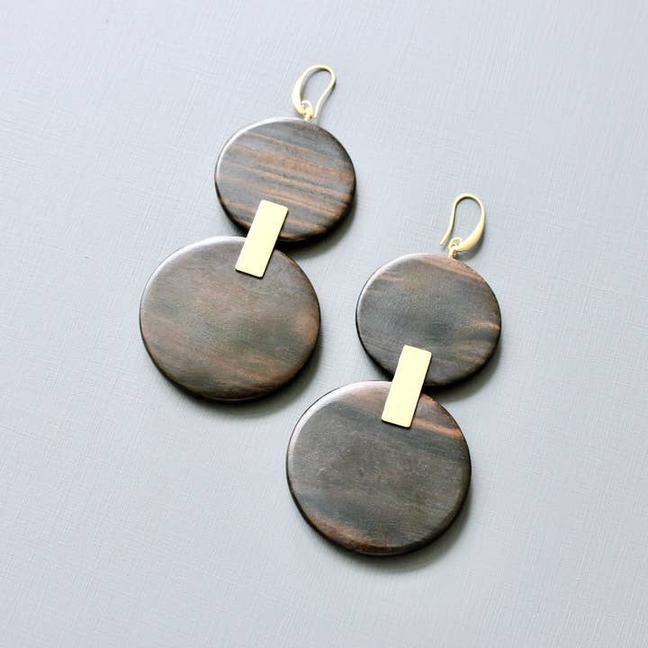 David Aubrey Jewelry – wholesale Hängande örhängen – JLTE71 axeldammarörhängen i ebenholts trä