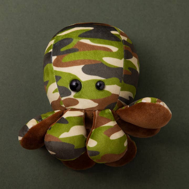 Scatterbrain – wholesale Fyllda/plyschleksaker - Barn och baby – Militär Milo - Bläckfisk Plyschleksak med Kamouflage/Armétryck