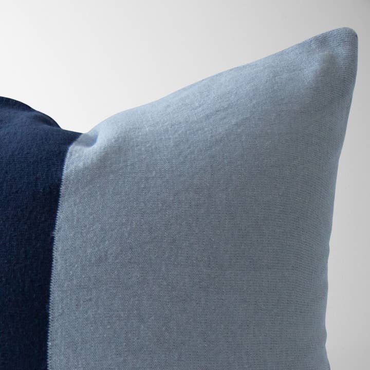 Tajik Home LLC - Wholesale Throw/Decorative Pillow - Dakota Two-Tone Knit Throw Pillow in Blue - Stylish & Modern