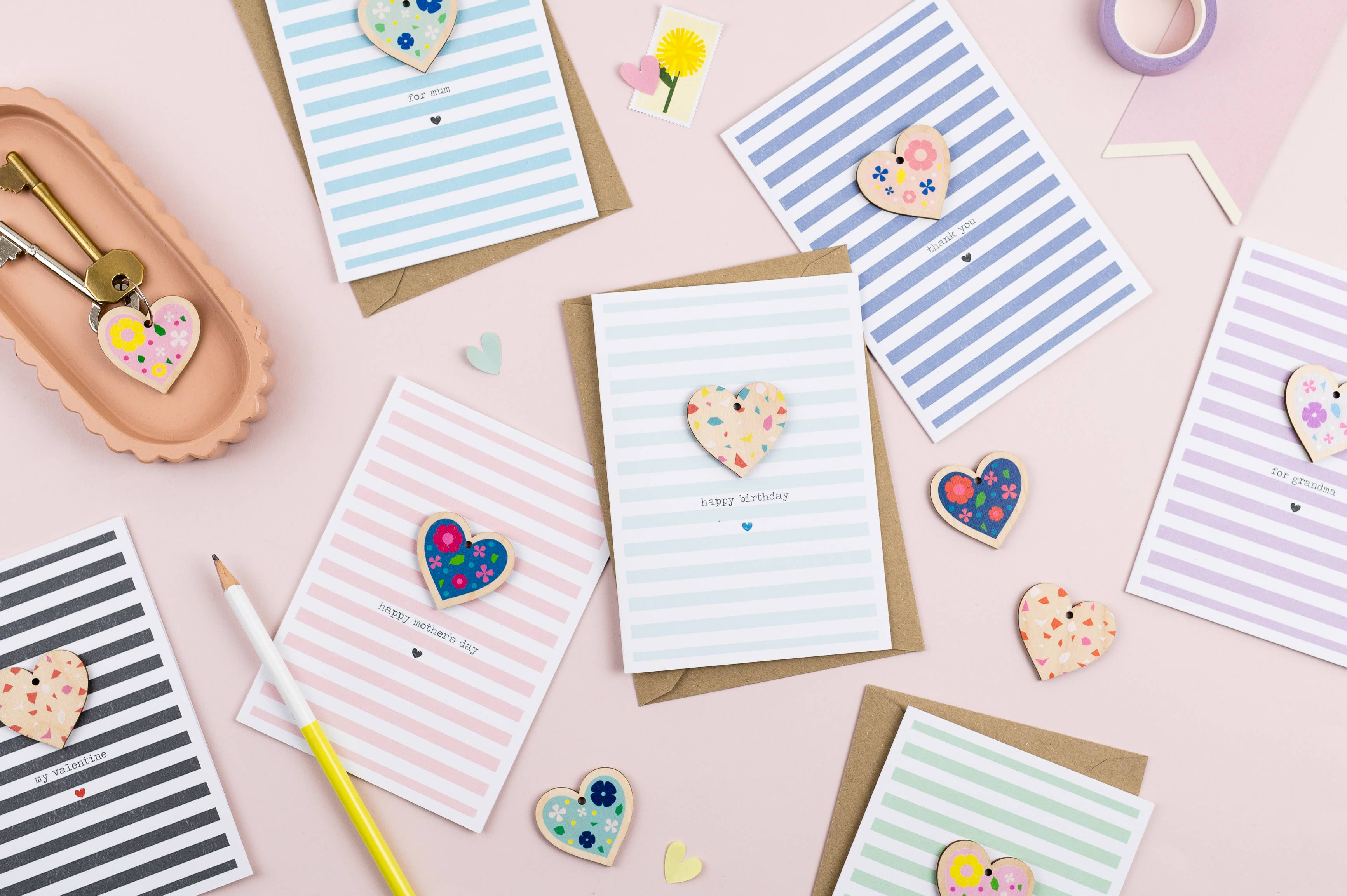 Daisycat – wholesale Love card – Card for Wife - Detachable Heart Keyring1