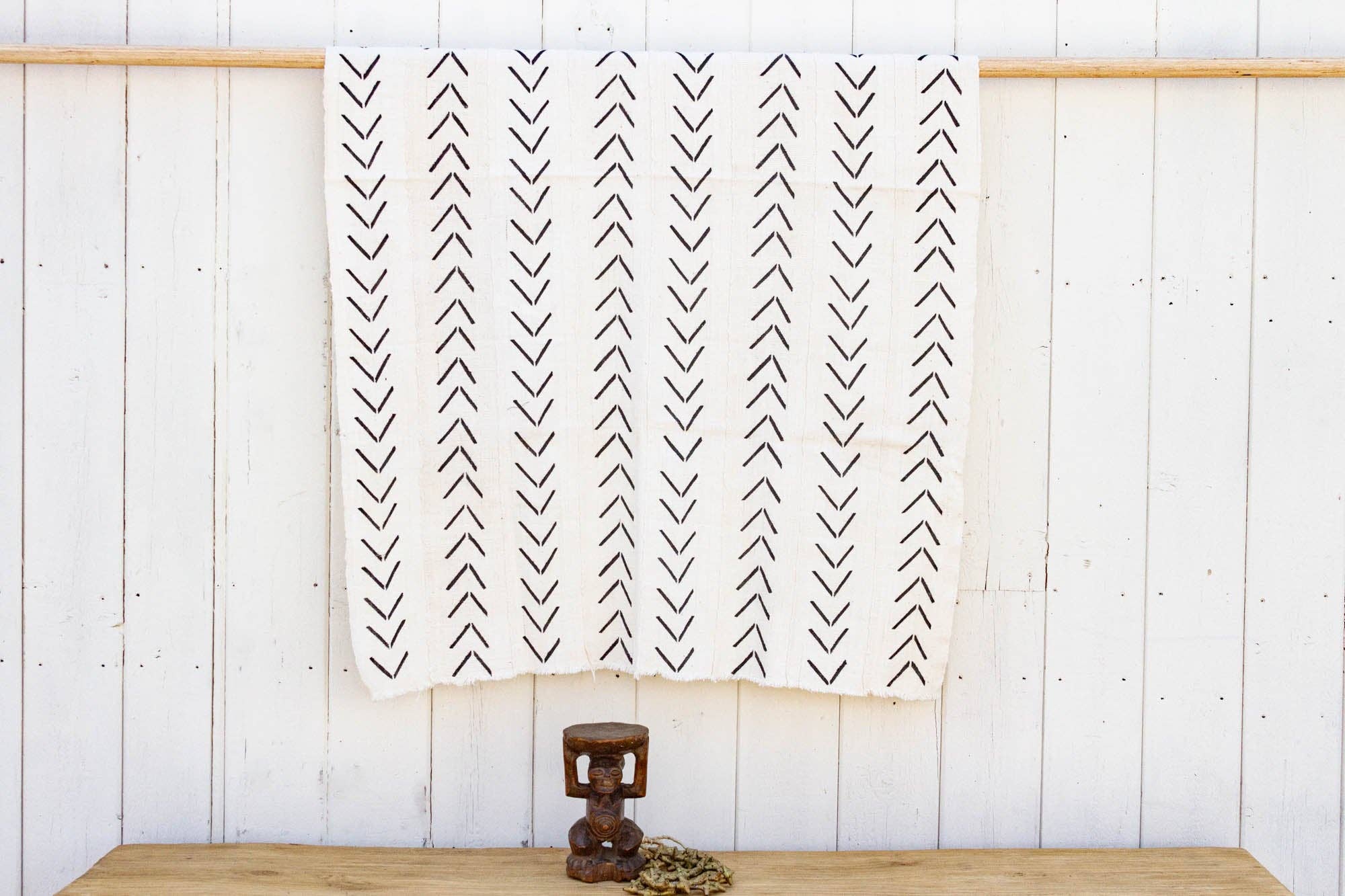 De-cor - Wholesale Tapestry/Textile - White & Black Arrow Motif Mudcloth5