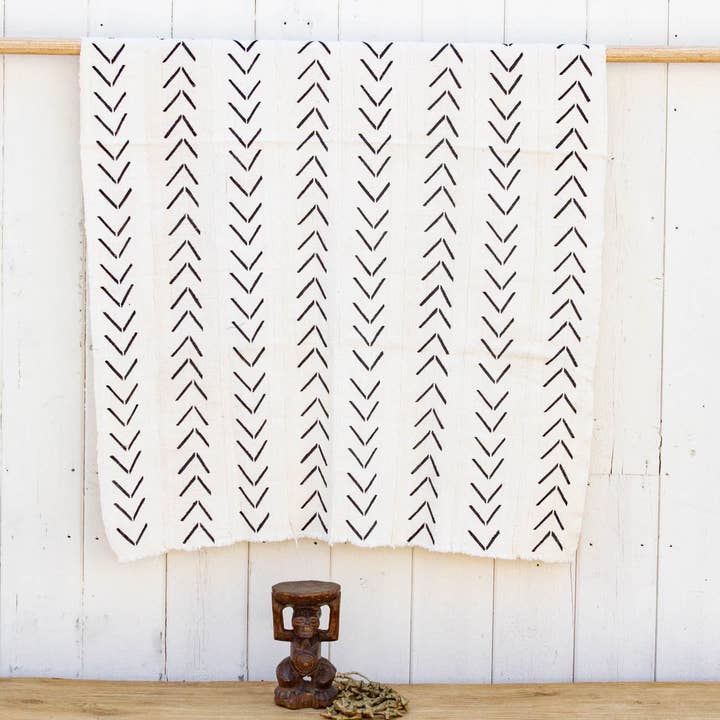 De-cor - Wholesale Tapestry/textile - White & Black Arrow Motif Mudcloth5