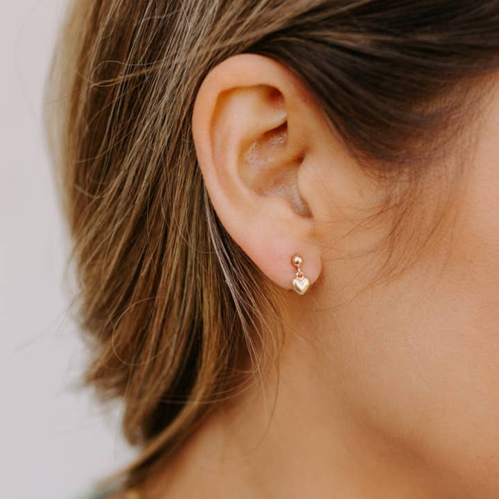 Anna Janelle Jewelry – wholesale Dangle earrings – Heart Drop Stud Earrings1