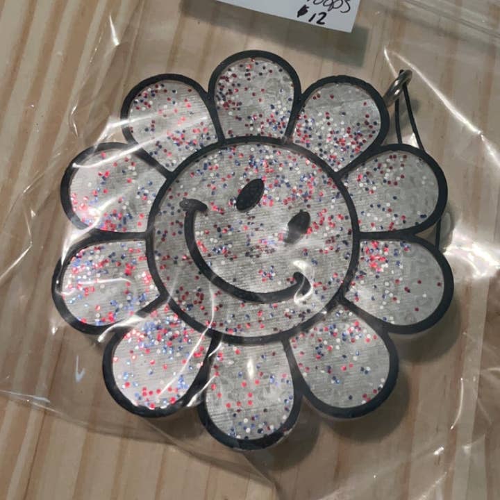 Smiley flower freshie per la vendita all'ingrosso da parte di Redscandleco LLC
