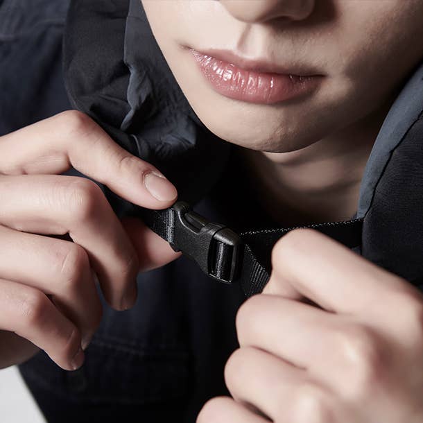 Banale - Wholesale Travel Pillow - Omni Pillow8