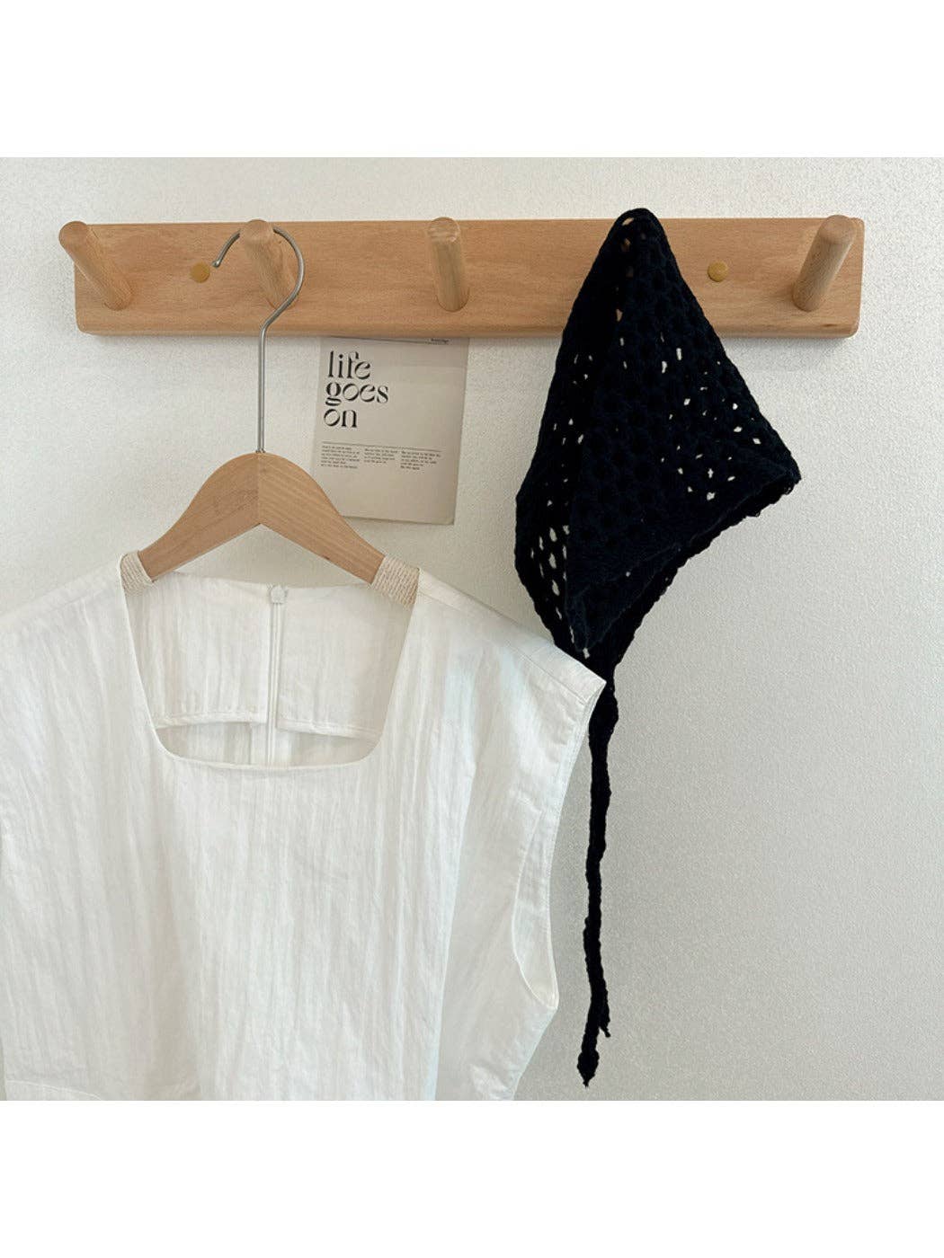 Funkyrel® Atzbranding Limited – Cachecol - Mulher por atacado – Scarvii - Lenço Triangular Vintage em Malha com Padrão de Aberto4