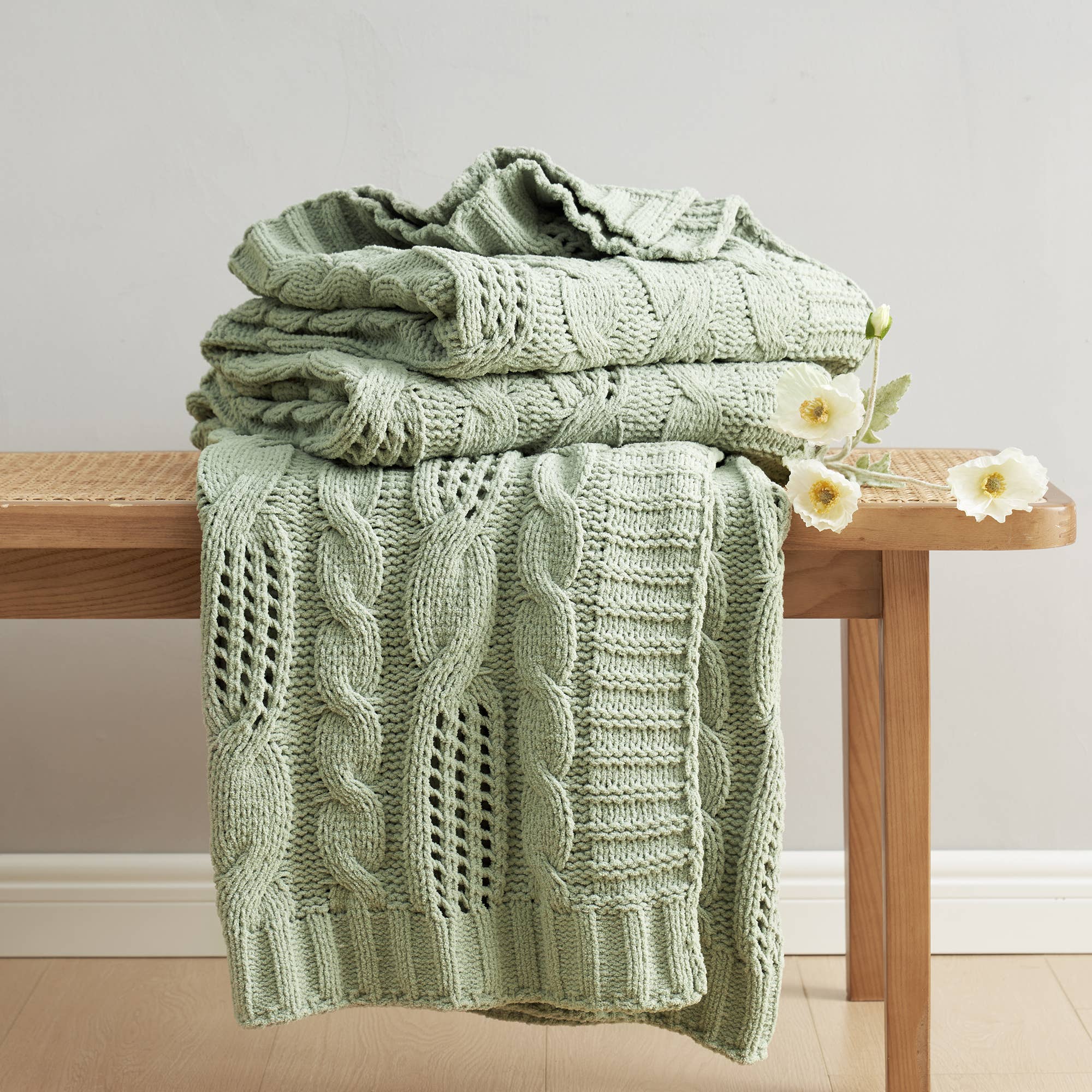DreamValley - Wholesale Throw Blanket - AH Reversible Chenille Cable Knit Throw Blanket0
