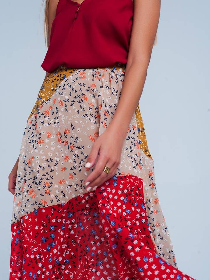 Rød blomstermark midi nederdel med skråsnit for engroshandel hos Q2—All Orders:Free Duties for the US,UK,and Canada