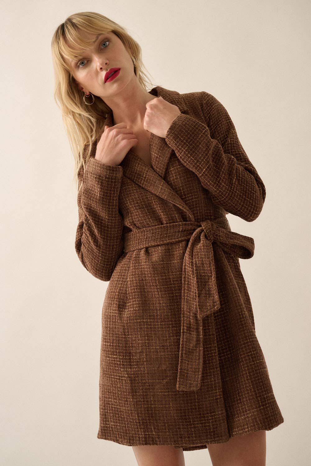 Promesa USA – wholesale Klänning - Dam – Kort klänning i tweed med slagkrage och matchande skärp8