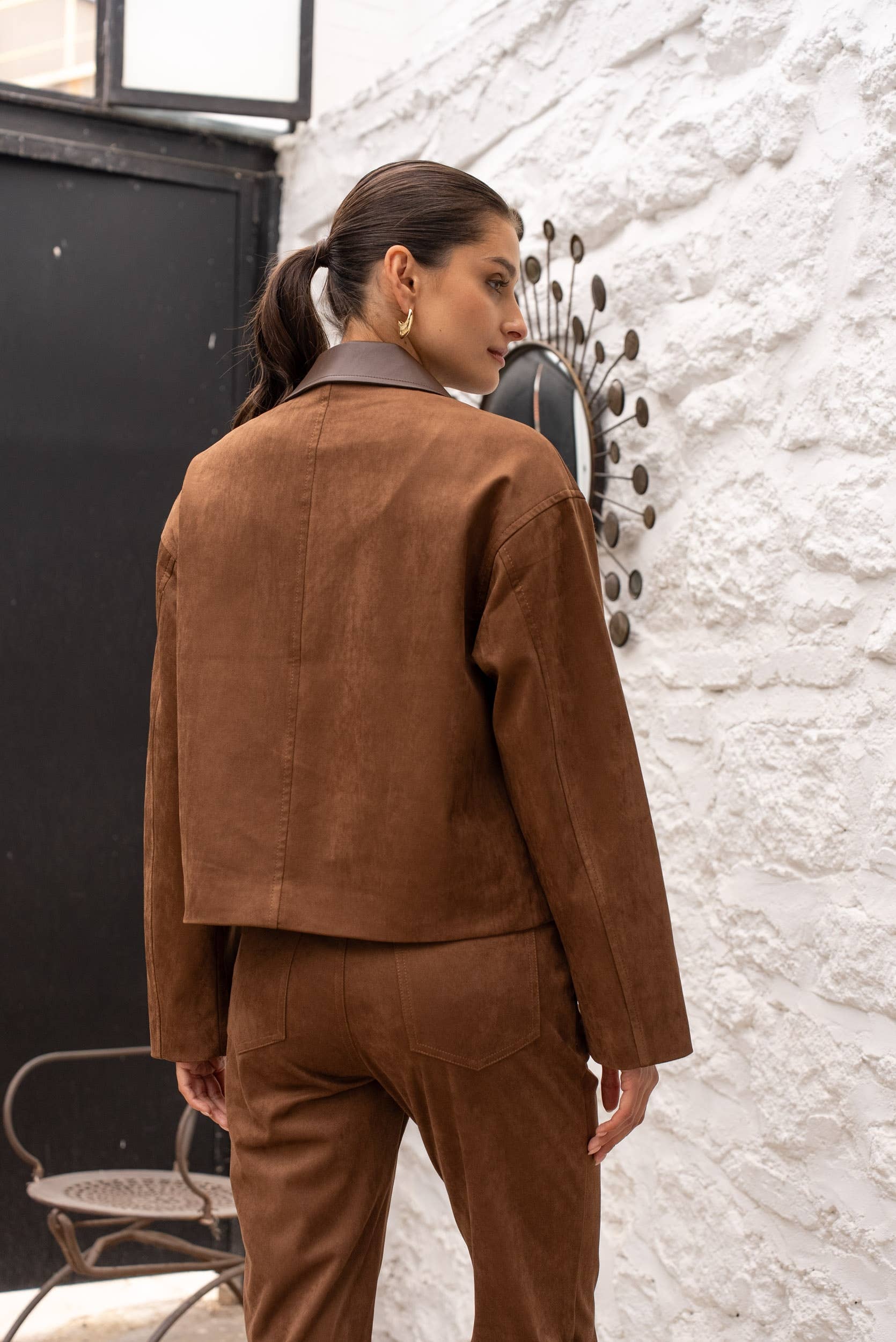 Attentif Paris - Wholesale Jacket - Women's - Short suede jacket with contrasting faux leather collar9