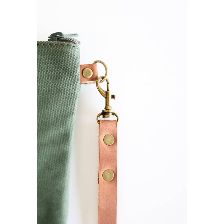 Kilele Gear | Rugged Leather Goods - Wholesale Pouch - Women's - Canvas Clutch Wristlet - Zippered Pouch