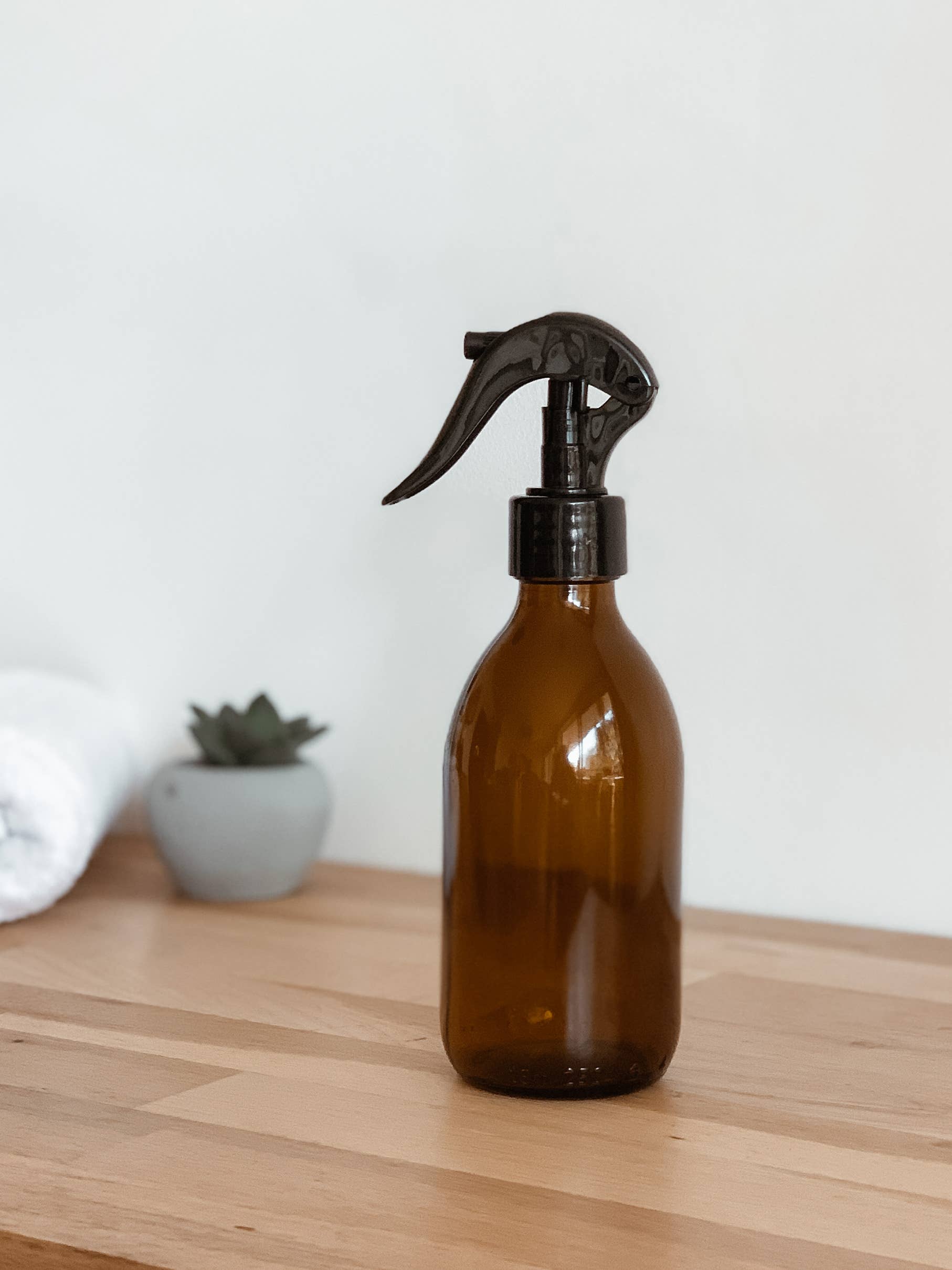 Les Flacons de l’Apothicaire - Wholesale Sprayfles - Zonder etiket - Amberkleurige fles3