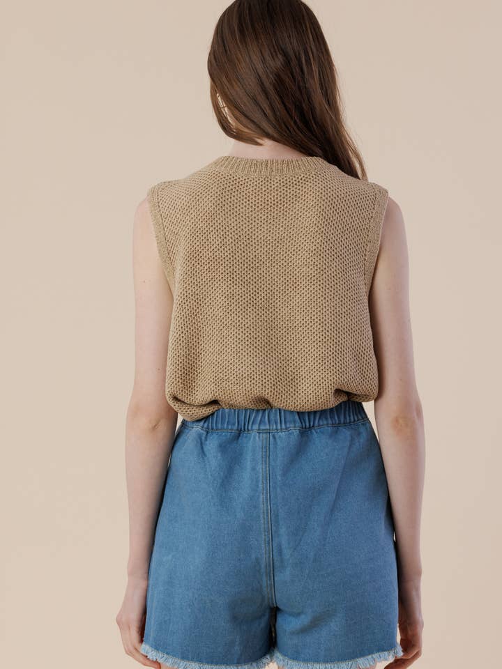 A & SHE - Wholesale T-Shirt - Women's - Howdy Embroidery Sweater Tank – Western Sleeveless Vest2