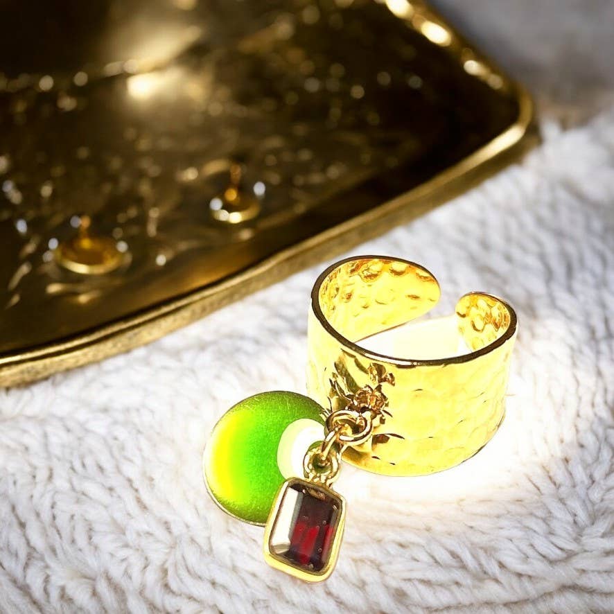 TOURMALYN - Wholesale Cocktail/Statement Ring - Fine gold gilded ring in garnet stone and enamelled sequin8