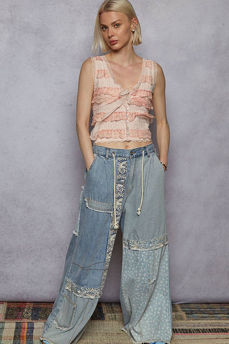 Pol Clothing - Wholesale Blouse - Women's - V-neck sleeveless cropped woven lace top21