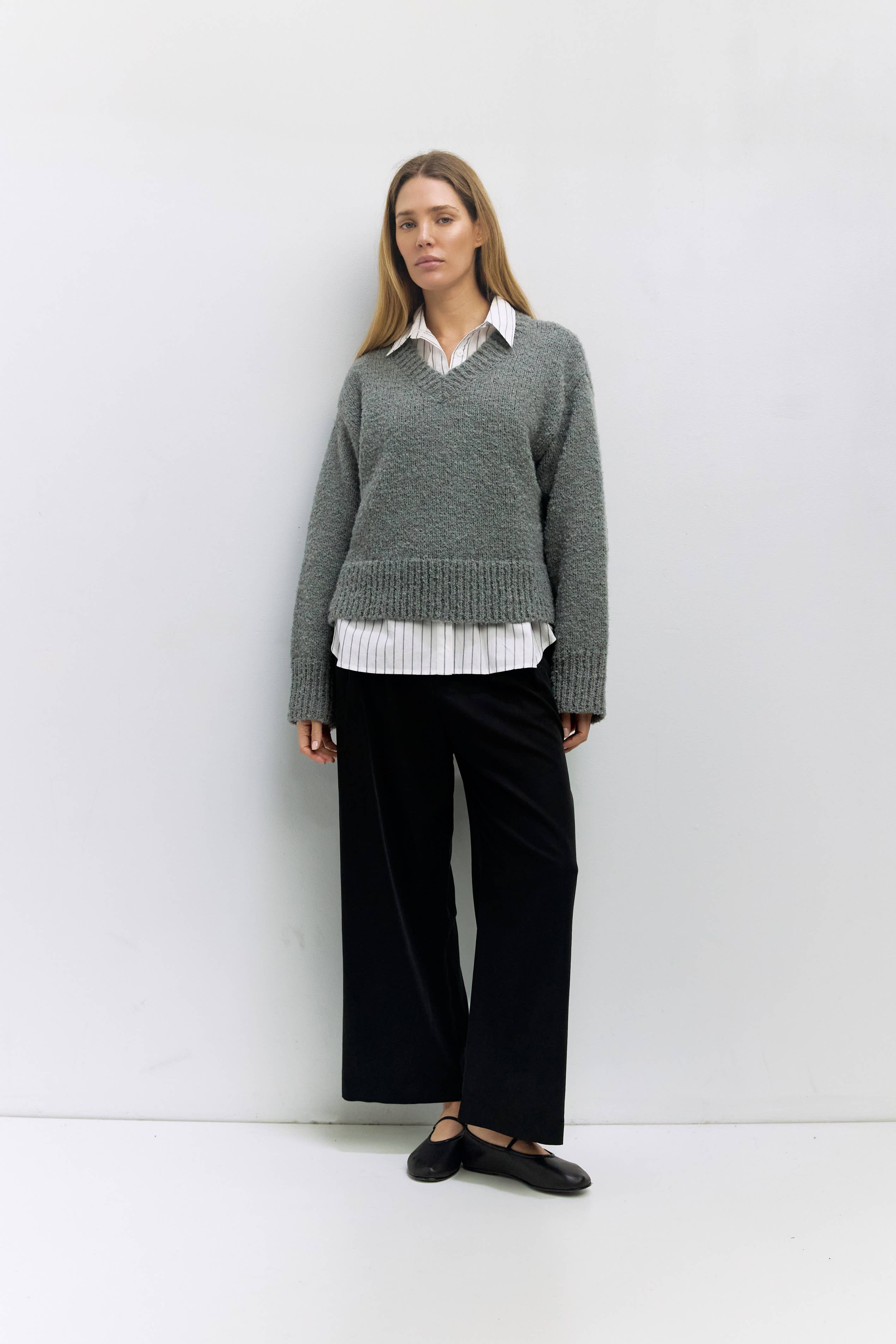 MOD REF - Wholesale Knit Sweater - Women's - The Glen Sweater | Oversized Boucle Knit V-Neck Sweater9