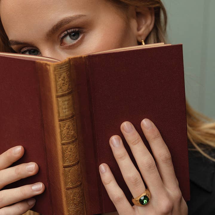 Carla Swarovski Ring - Moosgrün für den Großhandel von Camilla Øhrling Jewelry