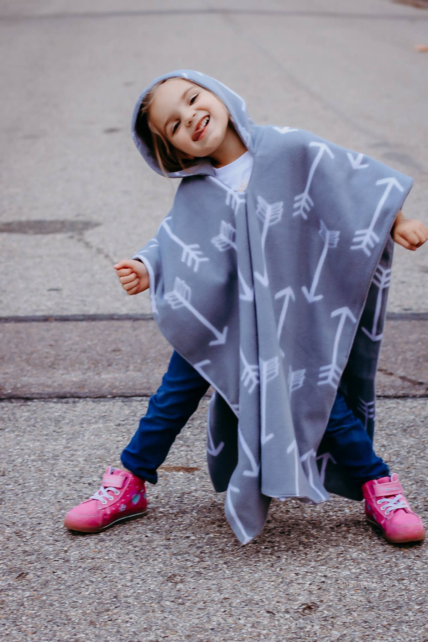 Birdy Boutique LLC. - Wholesale Poncho Towel - Kids & Baby - Classic Gray Arrows Car Seat Poncho for Kids11